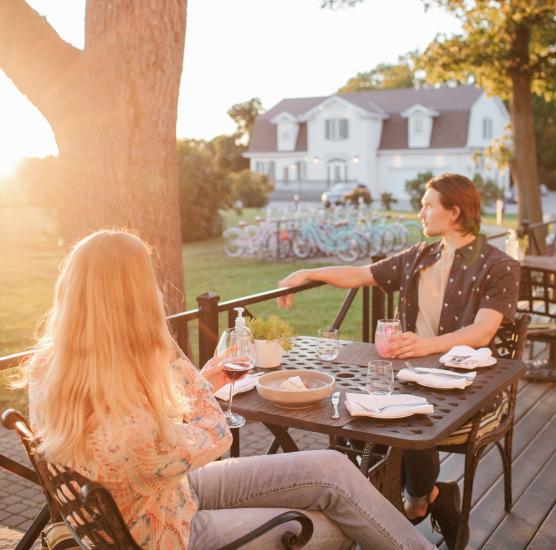 Oaklands at Riverbend Dining